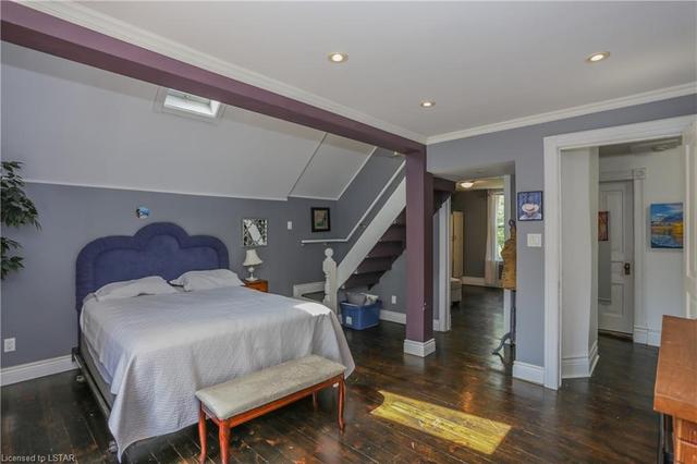 568 Piccadilly Street, House detached with 4 bedrooms, 2 bathrooms and 2 parking in London ON | Image 20