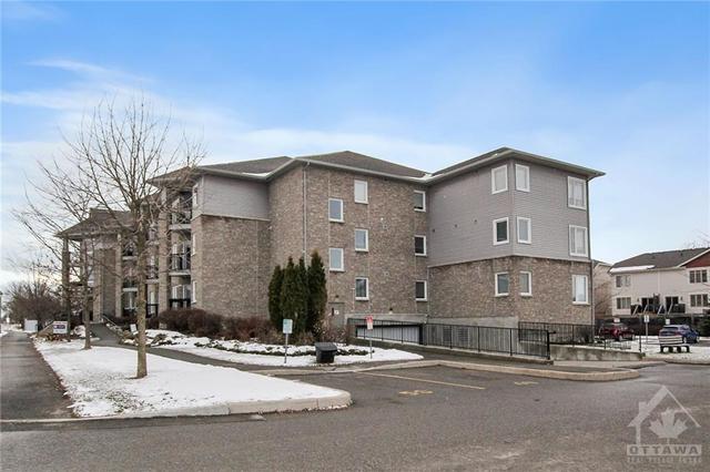 240 Coleman Street, Condo with 1 bedrooms, 1 bathrooms and 1 parking in Carleton Place ON | Image 4