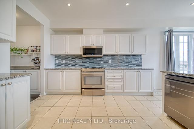 51 Fred Young Dr, House detached with 4 bedrooms, 6 bathrooms and 4 parking in Toronto ON | Image 2