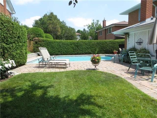 102 Alamosa Dr, House detached with 3 bedrooms, 4 bathrooms and 4 parking in Toronto ON | Image 15