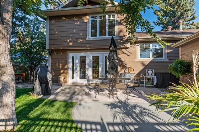 12240 Lake Louise Way Se, House detached with 4 bedrooms, 3 bathrooms and 10 parking in Calgary AB | Image 43