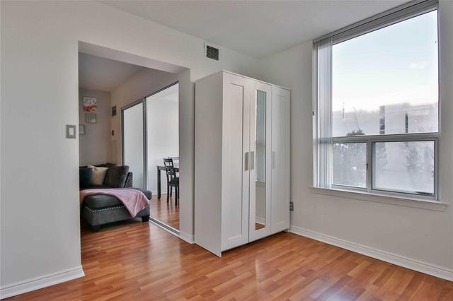 416 - 135 Hillcrest Ave, Condo with 2 bedrooms, 1 bathrooms and 1 parking in Mississauga ON | Image 15