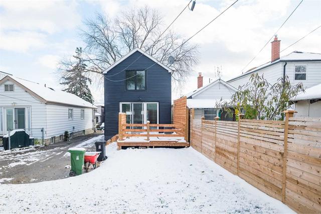 82 Kersdale Ave, House detached with 3 bedrooms, 3 bathrooms and 1 parking in Toronto ON | Image 21