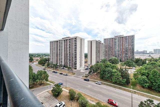 1004 - 17 Knightsbridge Rd, Condo with 2 bedrooms, 1 bathrooms and 1 parking in Brampton ON | Image 15