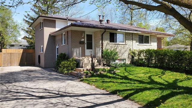 4 Charlbrook Ave, House semidetached with 3 bedrooms, 2 bathrooms and 4 parking in Barrie ON | Image 1