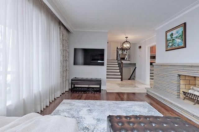23 Morewood Cres, House detached with 4 bedrooms, 3 bathrooms and 6 parking in Toronto ON | Image 36