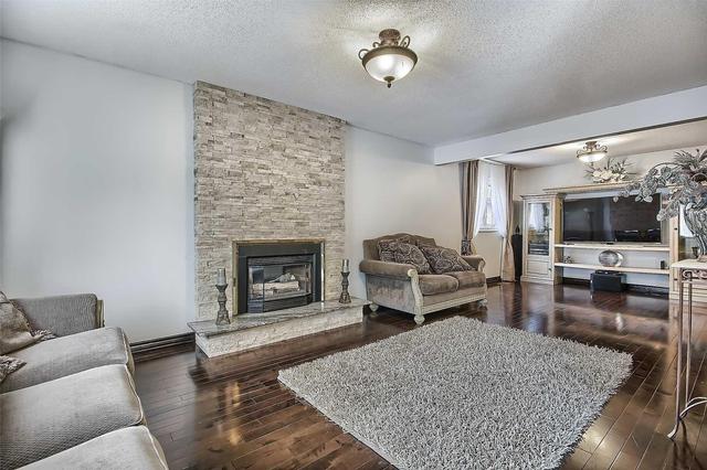 5194 Sunrise Crt, House detached with 4 bedrooms, 4 bathrooms and 4 parking in Mississauga ON | Image 9
