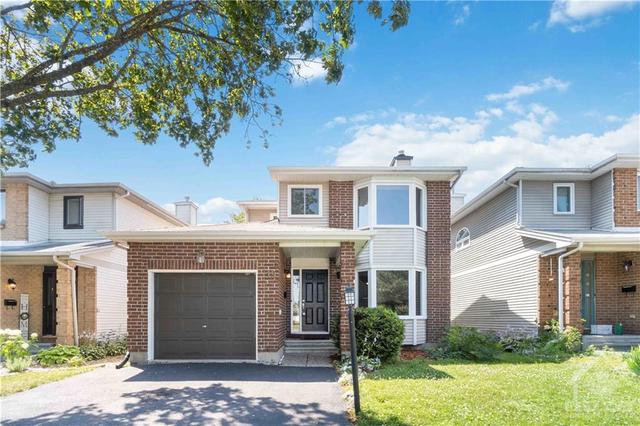 19 Pickwick Drive, House detached with 3 bedrooms, 4 bathrooms and 3 parking in Ottawa ON | Image 1
