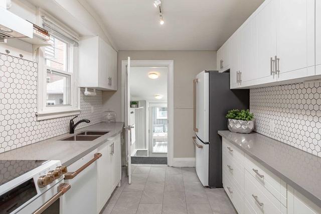 98 Rosethorn Ave, House semidetached with 2 bedrooms, 2 bathrooms and 1 parking in Toronto ON | Image 7