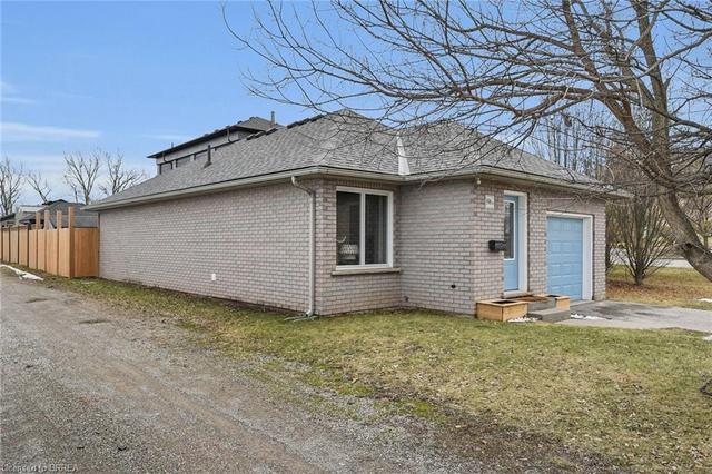 196 a Grand River Avenue, House detached with 2 bedrooms, 1 bathrooms and 2 parking in Brantford ON | Image 23