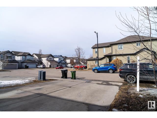 6323 18 Av Sw, House detached with 5 bedrooms, 3 bathrooms and null parking in Edmonton AB | Image 3