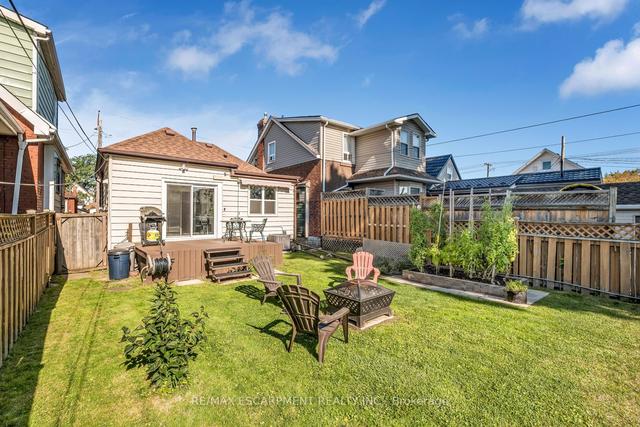 110 Fairfield Ave, House detached with 2 bedrooms, 1 bathrooms and 0 parking in Hamilton ON | Image 8