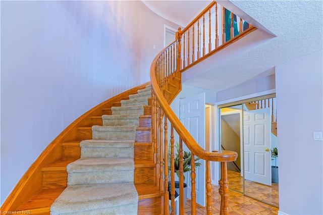 19 Amberwood Court, House detached with 3 bedrooms, 3 bathrooms and 6 parking in St. Catharines ON | Image 24