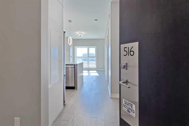 516 - 102 Grovewood Common, Condo with 1 bedrooms, 1 bathrooms and 1 parking in Oakville ON | Image 2