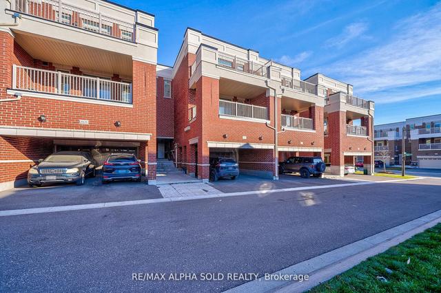 9&11 - 6 Villa Ada Dr, House attached with 4 bedrooms, 7 bathrooms and 4 parking in Markham ON | Image 12