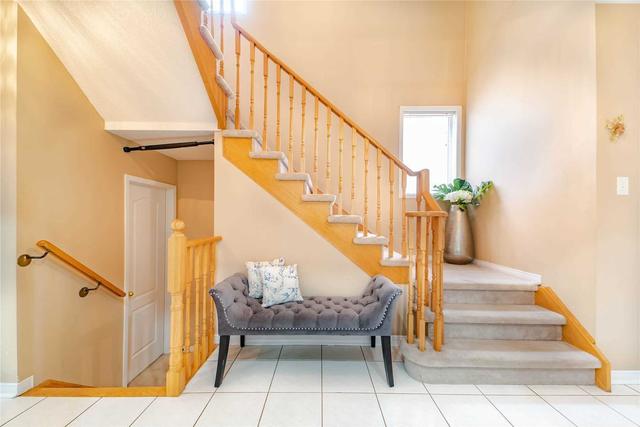 27 Culture Cres, House detached with 3 bedrooms, 3 bathrooms and 6 parking in Brampton ON | Image 33