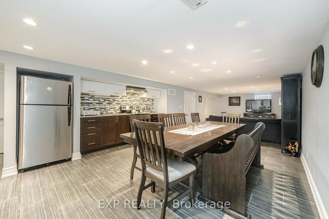 54 William St, House detached with 3 bedrooms, 2 bathrooms and 5 parking in Toronto ON | Image 18