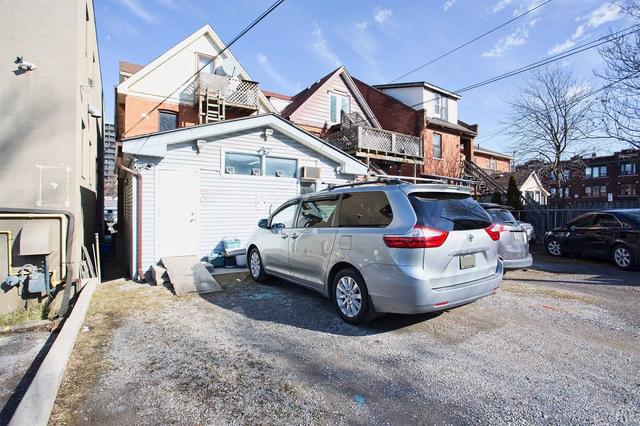560 Main St E, House detached with 3 bedrooms, 2 bathrooms and 3 parking in Hamilton ON | Image 11