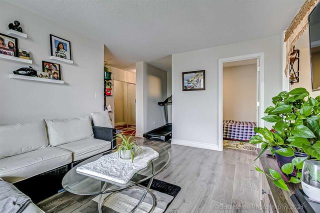 215 - 100 Wingarden Crt, Condo with 2 bedrooms, 2 bathrooms and 1 parking in Toronto ON | Image 24