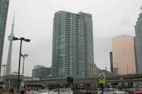 1001 - 18 Yonge St, Condo with 1 bedrooms, 2 bathrooms and 1 parking in Toronto ON | Image 4