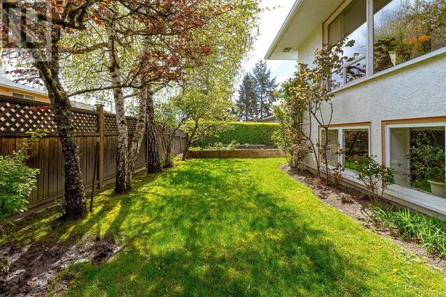 4345 Harder Rd S, House detached with 2 bedrooms, 2 bathrooms and 4 parking in Saanich BC | Image 27