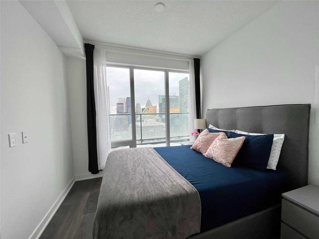 4311 - 125 Blue Jays Way, Condo with 3 bedrooms, 2 bathrooms and 1 parking in Toronto ON | Image 7