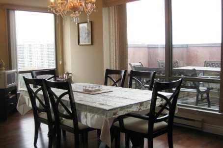 uph 01 - 25 Fairview Rd W, Condo with 3 bedrooms, 3 bathrooms and 2 parking in Mississauga ON | Image 3