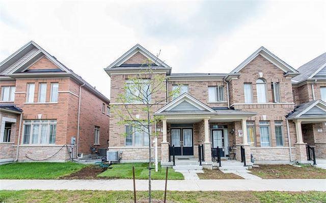 15 Yellowknife Rd, House attached with 4 bedrooms, 3 bathrooms and 1 parking in Brampton ON | Image 1