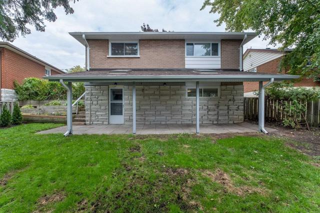 384 Elizabeth St, House detached with 3 bedrooms, 1 bathrooms and 4 parking in Oshawa ON | Image 13