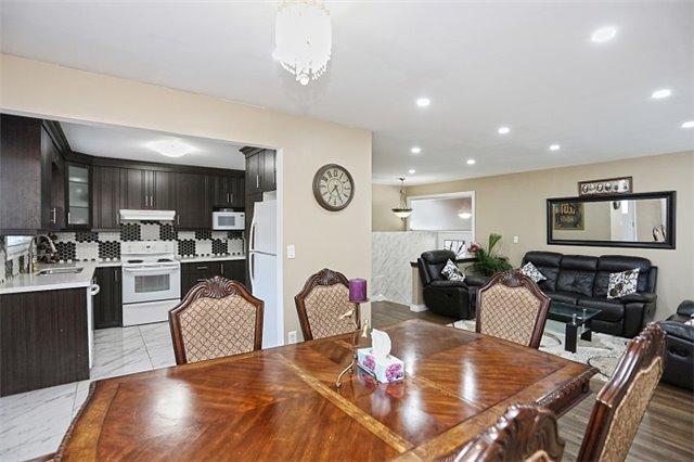 81 Cornwall Rd, House detached with 3 bedrooms, 2 bathrooms and 4 parking in Brampton ON | Image 5
