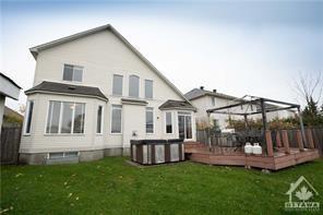 203 Locheland Crescent, House detached with 4 bedrooms, 4 bathrooms and 4 parking in Ottawa ON | Image 14