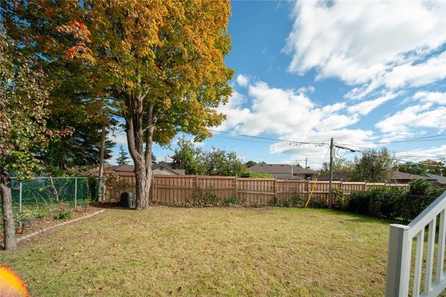 97 Lynnbrook Dr, House detached with 3 bedrooms, 2 bathrooms and 5 parking in Toronto ON | Image 20