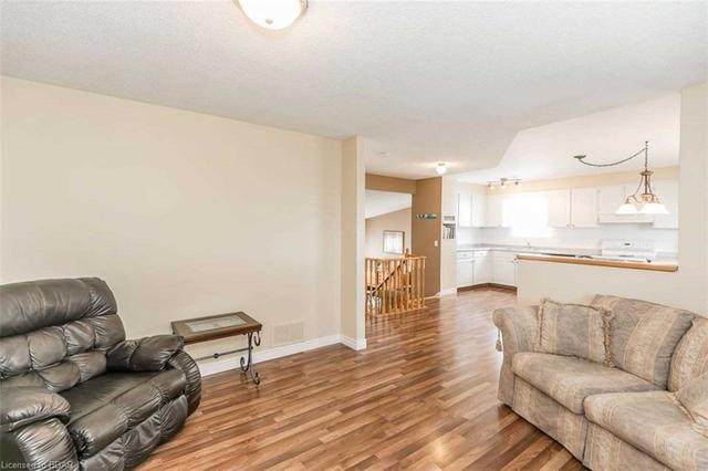 ul - 53 Eden Dr, House detached with 3 bedrooms, 2 bathrooms and 2 parking in Barrie ON | Image 11