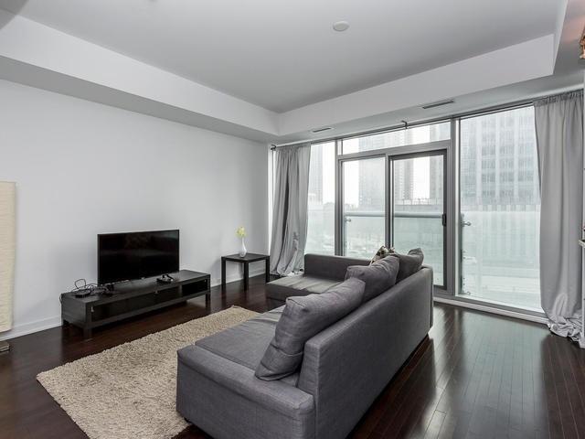 404 - 14 York St, Condo with 1 bedrooms, 1 bathrooms and null parking in Toronto ON | Image 10
