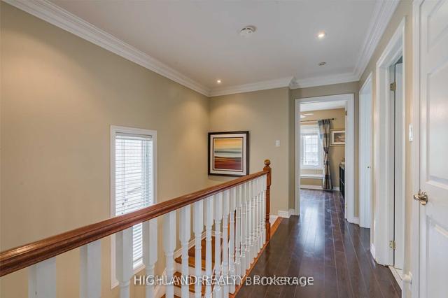 2356 Hilda Dr, House detached with 4 bedrooms, 3 bathrooms and 3 parking in Oakville ON | Image 3