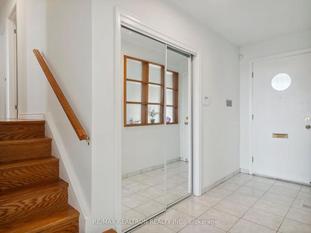 51 Sloley Rd, House detached with 4 bedrooms, 2 bathrooms and 3 parking in Toronto ON | Image 23