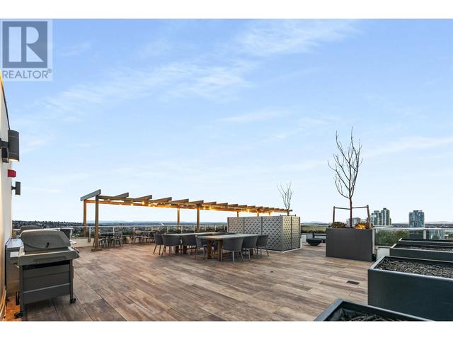 2302 - 7433 Cambie Street, Condo with 1 bedrooms, 1 bathrooms and 1 parking in Vancouver BC | Image 17