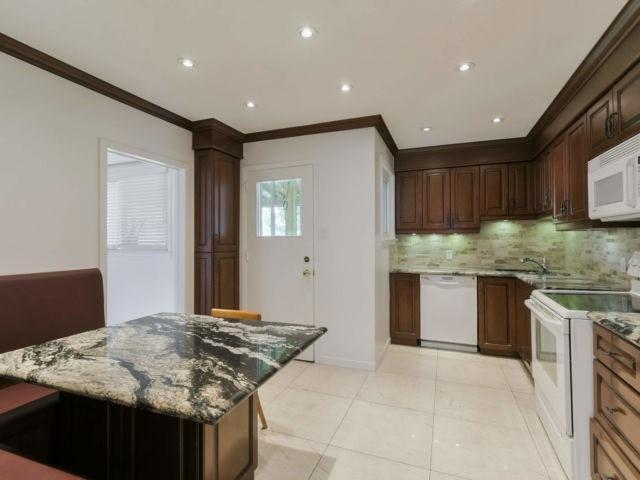 223 Edenbridge Dr, House detached with 3 bedrooms, 3 bathrooms and 4 parking in Toronto ON | Image 7