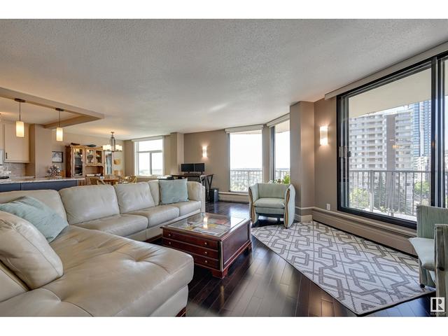 1104 - 11710 100 Av Nw, Condo with 2 bedrooms, 1 bathrooms and 1 parking in Edmonton AB | Image 9