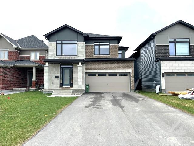 9 Angel Heights, House detached with 4 bedrooms, 3 bathrooms and 4 parking in Ottawa ON | Image 2