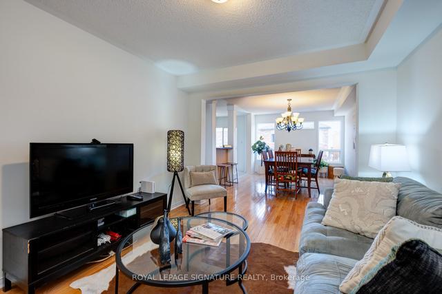 17 Vessel Cres, House detached with 3 bedrooms, 3 bathrooms and 2 parking in Toronto ON | Image 37