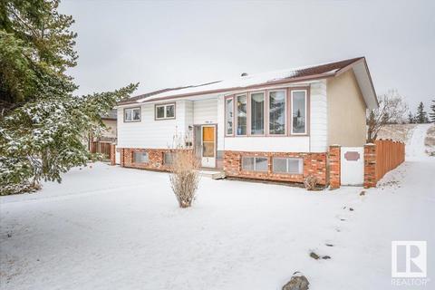 7104 44 Av Nw, House detached with 5 bedrooms, 2 bathrooms and 4 parking in Edmonton AB | Card Image