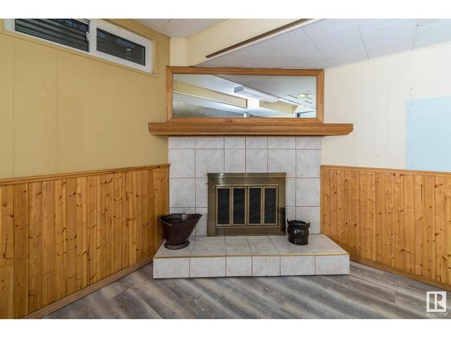 13413 40 St Nw, House attached with 3 bedrooms, 1 bathrooms and 2 parking in Edmonton AB | Image 61