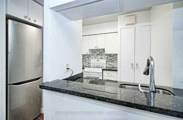 616 - 1055 Bay St, Condo with 1 bedrooms, 1 bathrooms and 0 parking in Toronto ON | Image 10