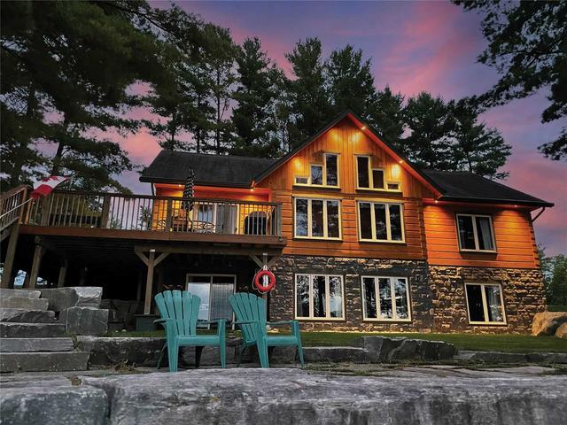 11 - 1378 Three Mile Lake 1 Rd, House detached with 2 bedrooms, 3 bathrooms and 7.5 parking in Muskoka Lakes ON | Image 1