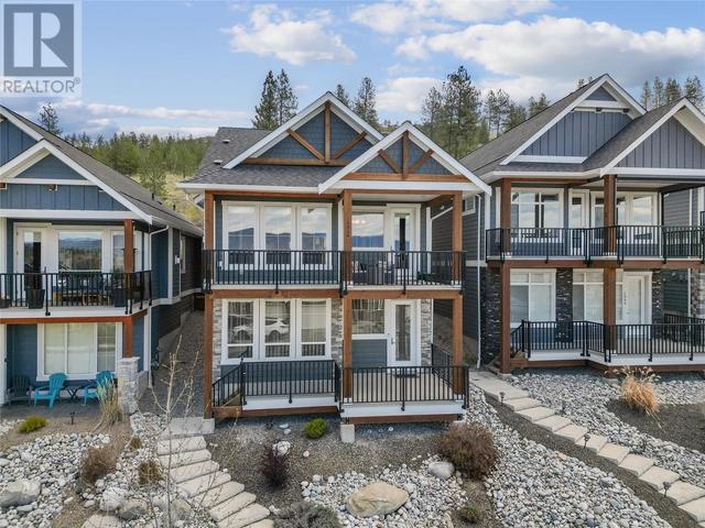 1040 Holden Road, House detached with 4 bedrooms, 2 bathrooms and 1 parking in Penticton BC | Image 2