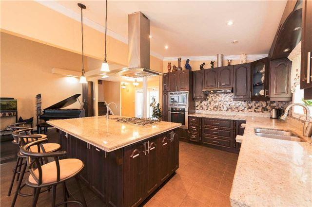 116 Laurentide Dr, House detached with 3 bedrooms, 5 bathrooms and 6 parking in Toronto ON | Image 5