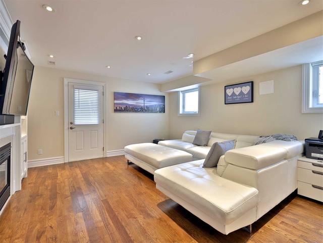 91 Simpson Ave, House detached with 2 bedrooms, 3 bathrooms and 2 parking in Toronto ON | Image 21