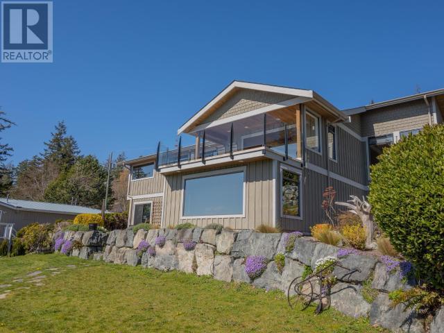 8863 Stark Road, House detached with 4 bedrooms, 2 bathrooms and 3 parking in Powell River B BC | Image 13
