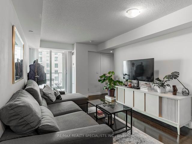 215 Sherway Garden Rd, Condo with 1 bedrooms, 6 bathrooms and 1 parking in Toronto ON | Image 9